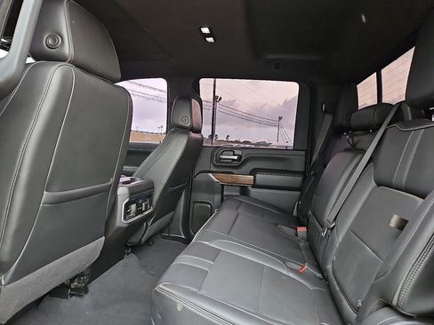 Used 2022 Chevrolet Silverado 2500 High Country w/ Z71 Off-Road Package AWD/4WD image 17