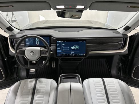 Used 2022 Rivian R1T Adventure image 25