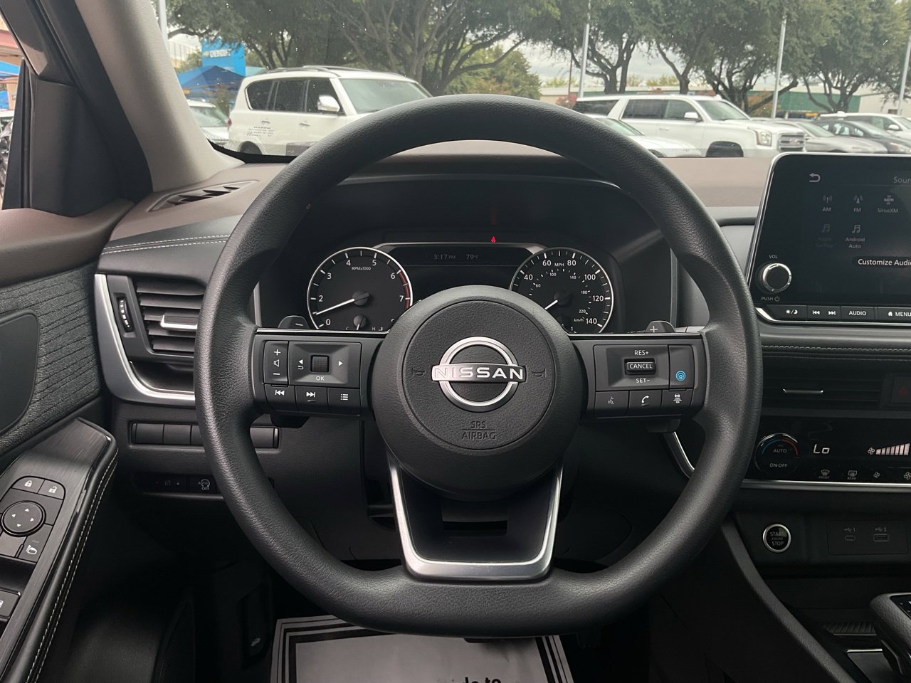 Used 2023 Nissan Rogue SV FWD image 33