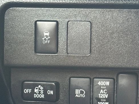Used 2022 Toyota Tacoma TRD Sport w/ Technology Package RWD image 20