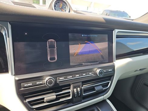 Certified 2019 Porsche Macan S AWD/4WD image 34