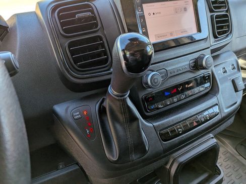 Used 2022 RAM ProMaster 2500 w/ Premium Appearance Group image 10