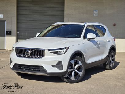 Certified 2025 Volvo XC40 B5 Core w/ Protection Package Premier