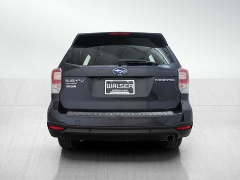 Used 2018 Subaru Forester 2.5i Touring AWD/4WD image 4