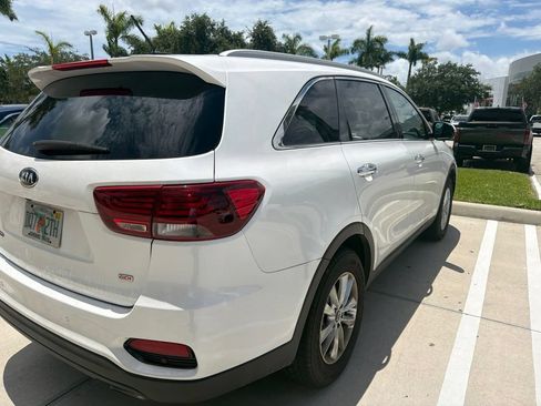 Used 2020 Kia Sorento LX w/ LX I4 Convenience Package FWD image 9