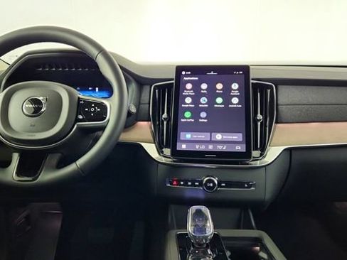 New 2026 Volvo XC90 B6 Plus w/ Protection Package Premier AWD/4WD image 26