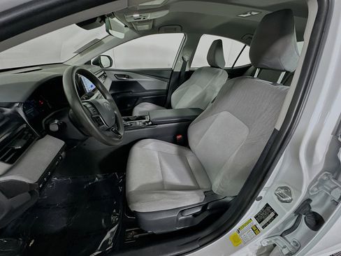 Used 2025 Toyota Camry LE FWD image 12