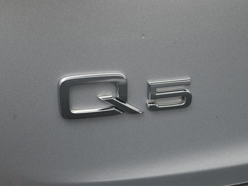 Used 2021 Audi Q5 Prestige AWD/4WD image 8