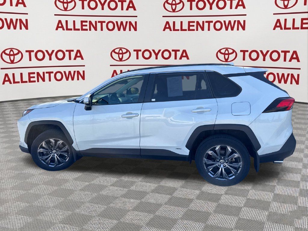 Used 2022 Toyota RAV4 XLE Premium AWD/4WD image 13