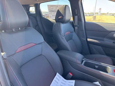 New 2026 Nissan Kicks SR image 22