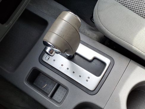 Used 2018 Nissan Frontier SV image 23