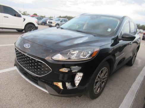 Certified 2022 Ford Escape SEL w/ Technology Package FWD image 3