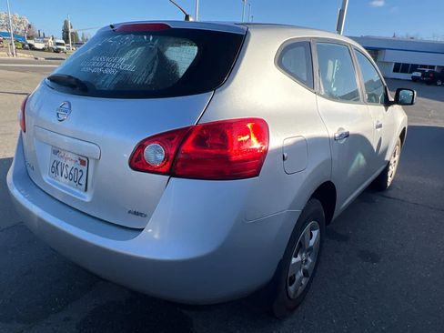 Used 2010 Nissan Rogue S image 2