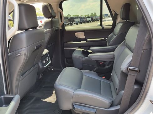 New 2025 Ford Expedition Active image 6