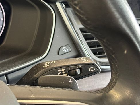 Used 2021 Audi Q5 e Prestige w/ Prestige Package image 35