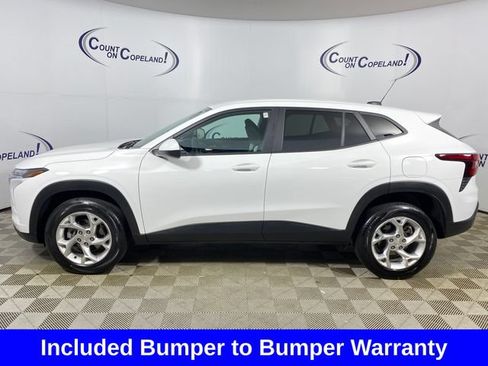 Used 2025 Chevrolet Trax LS w/ LS Convenience Package FWD image 2