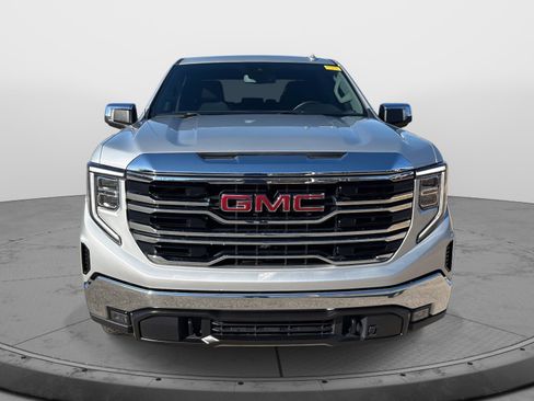 Used 2022 GMC Sierra 1500 SLT w/ SLT Premium Package image 2