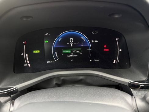 Used 2025 Toyota Camry LE image 40