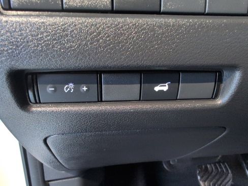 Used 2021 Nissan Rogue SV w/ Premium Package image 13