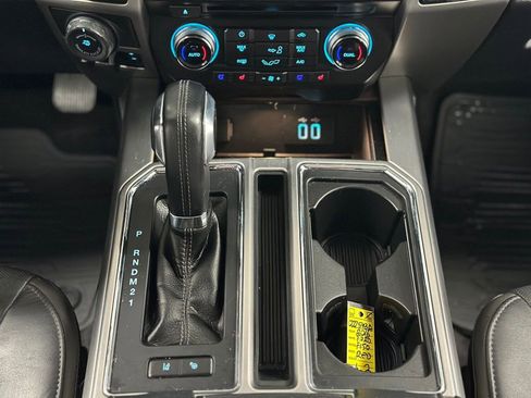 Used 2016 Ford F150 Platinum w/ Equipment Group 701A Luxury image 20