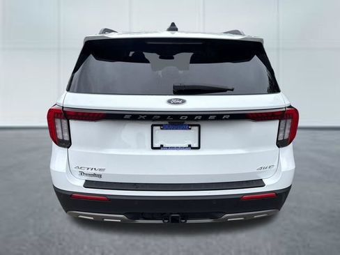 Used 2025 Ford Explorer Active w/ Active Comfort Package AWD/4WD image 3