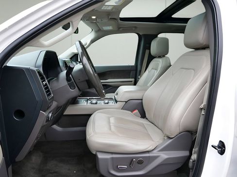 Used 2018 Ford Expedition Limited AWD/4WD image 10
