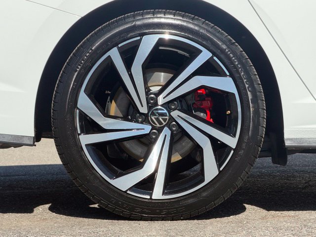 Used 2023 Volkswagen Jetta GLI Autobahn FWD image 3