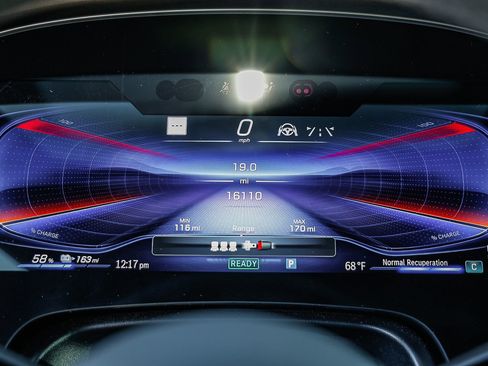 Certified 2024 Mercedes-Benz EQS AMG 4MATIC image 25