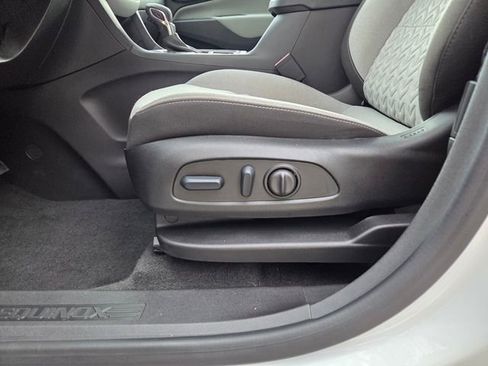 Certified 2024 Chevrolet Equinox LS w/ LS Convenience Package FWD image 24