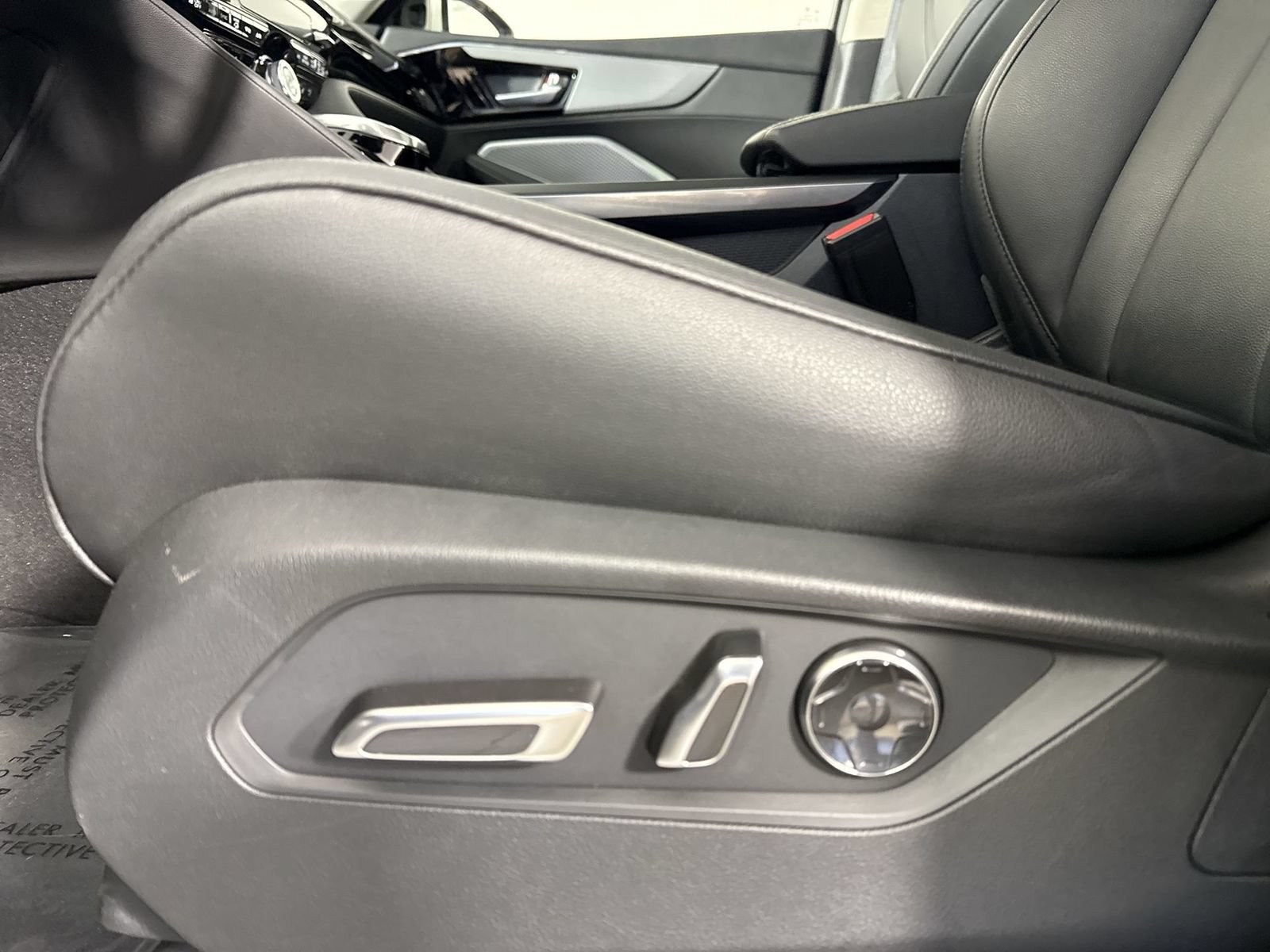 Certified 2025 Acura MDX FWD image 23