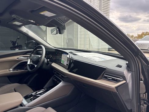 New 2025 Audi Q5 Premium Plus image 15