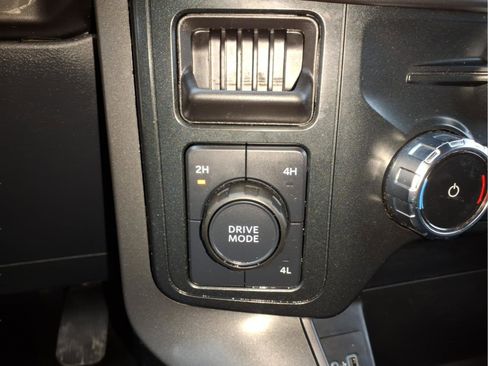 Used 2024 Ford F150 XLT w/ XLT Black Appearance Package AWD/4WD image 20