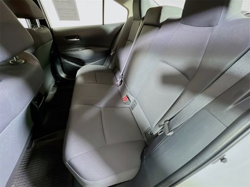 Used 2021 Toyota Corolla LE image 22
