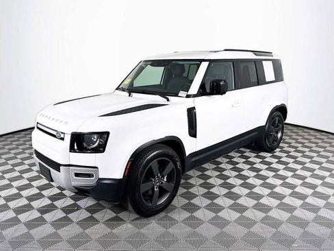Used 2025 Land Rover Defender 110 S image 1