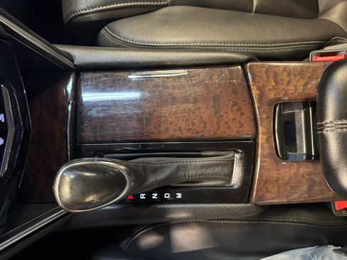 Used 2014 Cadillac XTS image 18