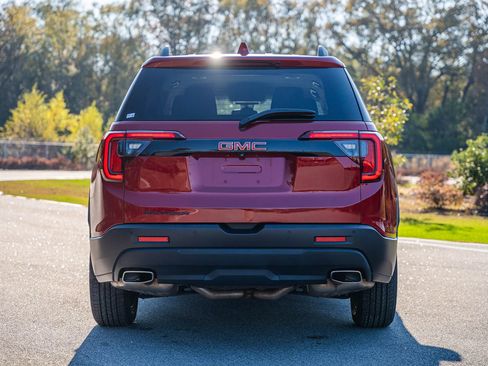 Used 2023 GMC Acadia SLE w/ Driver Convenience Package image 6