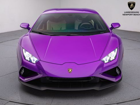 Used 2022 Lamborghini Huracan EVO image 3