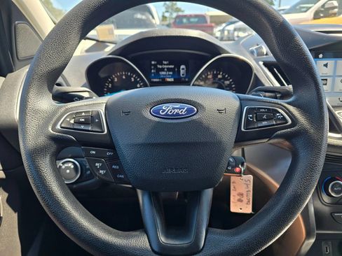 Used 2017 Ford Escape SE w/ Equipment Group 201A AWD/4WD image 23
