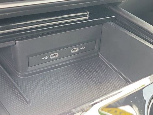 Used 2025 Volkswagen Atlas Cross Sport SEL Premium R-Line image 28