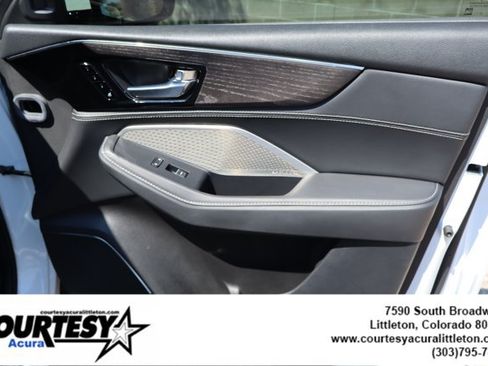 Used 2024 Acura MDX SH-AWD w/ Advance Package image 37