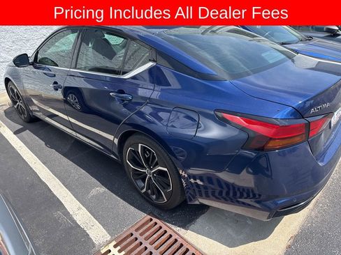 Certified 2024 Nissan Altima 2.5 SR w/ SR Premium Package FWD image 3