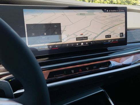 New 2026 BMW 740i w/ Premium Package RWD image 11
