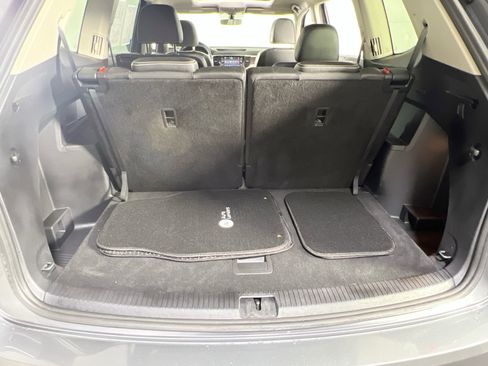 Used 2022 Volkswagen Atlas SE image 25