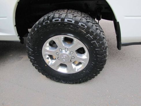 Used 2023 RAM 2500 Big Horn w/ Level 1 Equipment Group AWD/4WD image 31