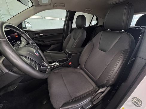 Used 2024 Buick Encore GX Preferred FWD image 13