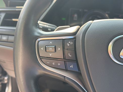 Used 2024 Lexus ES 300h w/ Premium Package FWD image 27