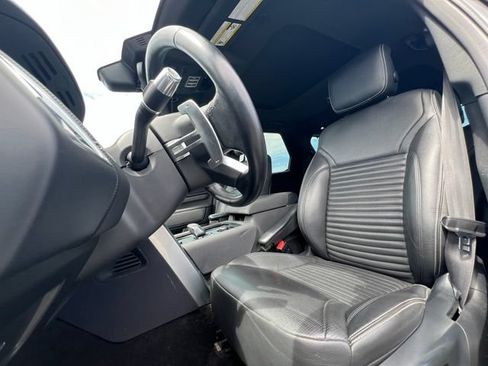 Used 2021 Land Rover Discovery S R-Dynamic AWD/4WD image 16