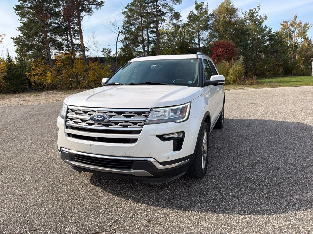 Used 2019 Ford Explorer Limited w/ Class III Trailer Tow Package AWD/4WD image 3