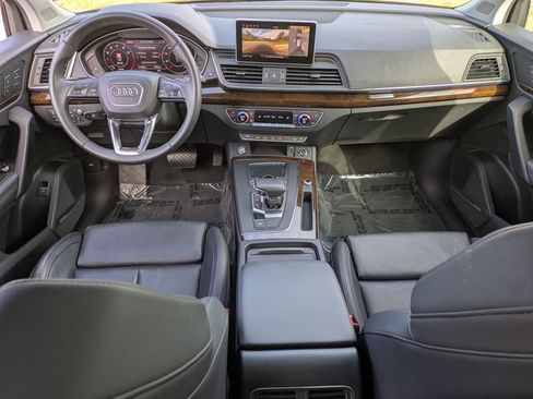 Used 2019 Audi Q5 Prestige w/ Prestige Package image 24