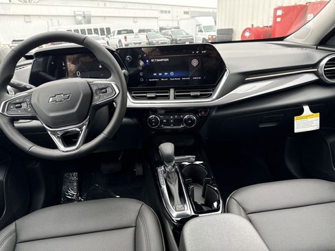 New 2026 Chevrolet Trax ACTIV w/ Driver Confidence Package image 19